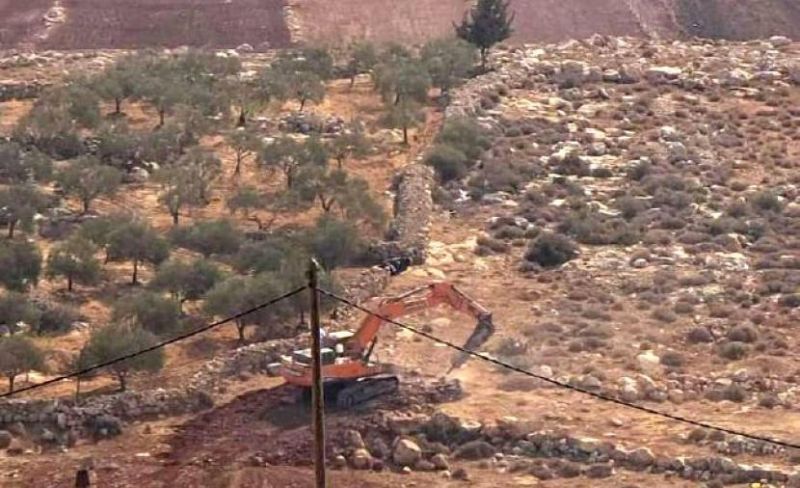 الاحتلال يجرف أراضٍ جنوب جنين