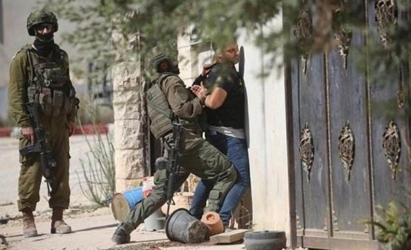 "اعتداء وحشي" على شاب في مخيم قلنديا