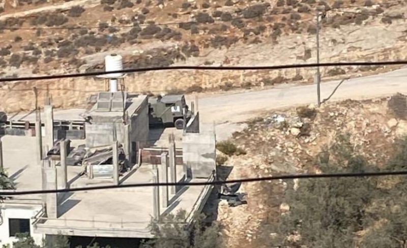 الاحتلال يُخطر بوقف بناء 3 غرف زراعية شرق يطا