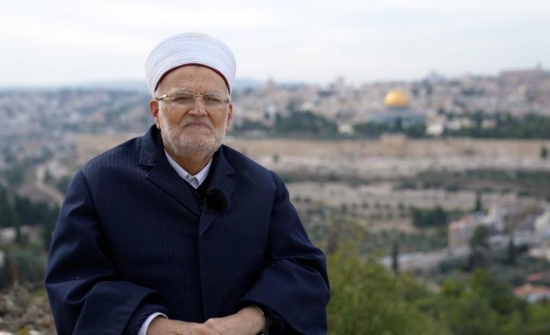 "خطيب الأقصى" يُحذّر: تفريغ الأحياء المحيطة بالأقصى يهدف لعزله عن حواضنه