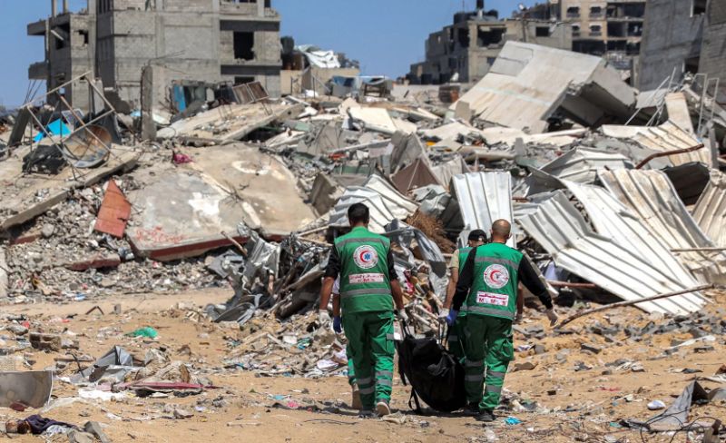 انتشال رفات 6 شهداء من تحت أنقاض مبنى بحي الصبرة بغزة