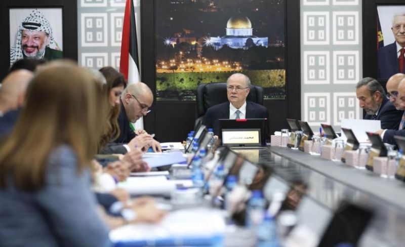 الحكومة الفلسطينية تُحذر من خطورة جرائم الاحتلال
