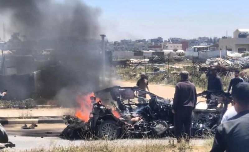 3 شهداء في قصف إسرائيلي لمركبة وسط قطاع غزة