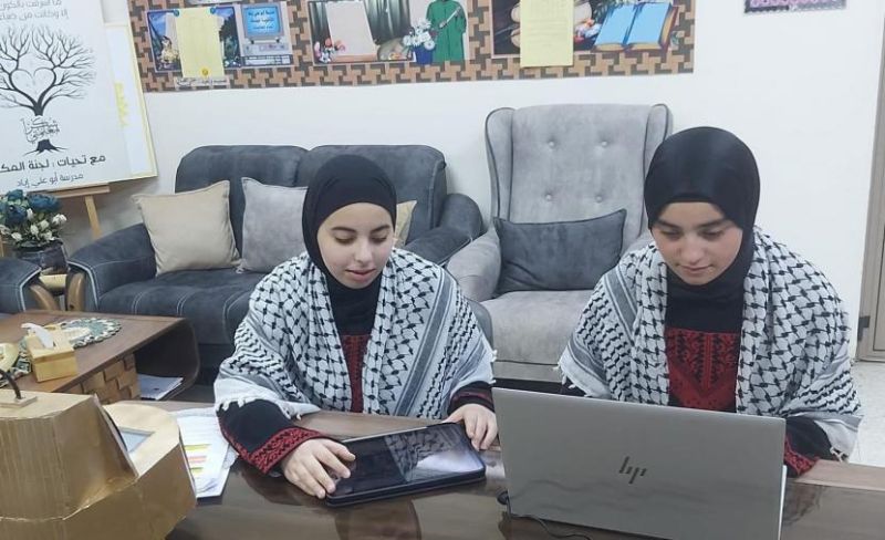طالبتان من قلقيلية تحرزان المركز الأول عربيًا