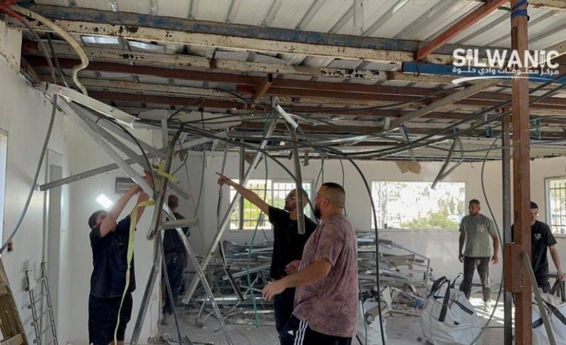 مقدسي يهدم منزله ومنزل والدته قسرًا بقرار من الاحتلال