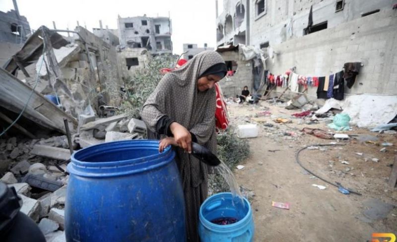 تحذر من سيناريوهات صيفية مرعبة وتفشي الأوبئة بغزة