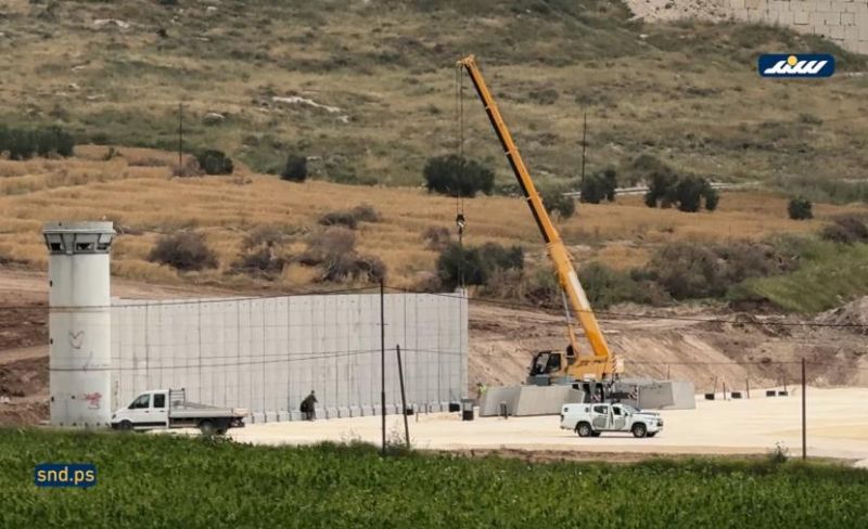 الاحتلال يبني جداراً إسمنتيا وبرجِ مراقبة جنوب جنين