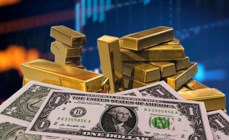 صعود الدولار يُجبر الذهب على التراجع