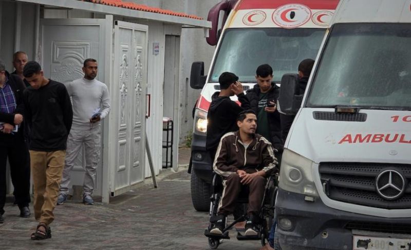 الصحة: 30 مريضاً يغادرون غزة عبر معبر رفح