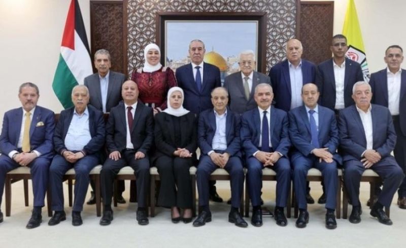 مركزية فتح تبحث الوضع السياسي وتوزيع المفوضيات