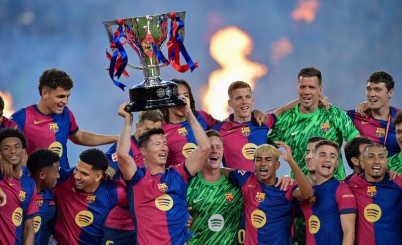 الأهلي يواجه برشلونة في كأس خوان جامبر