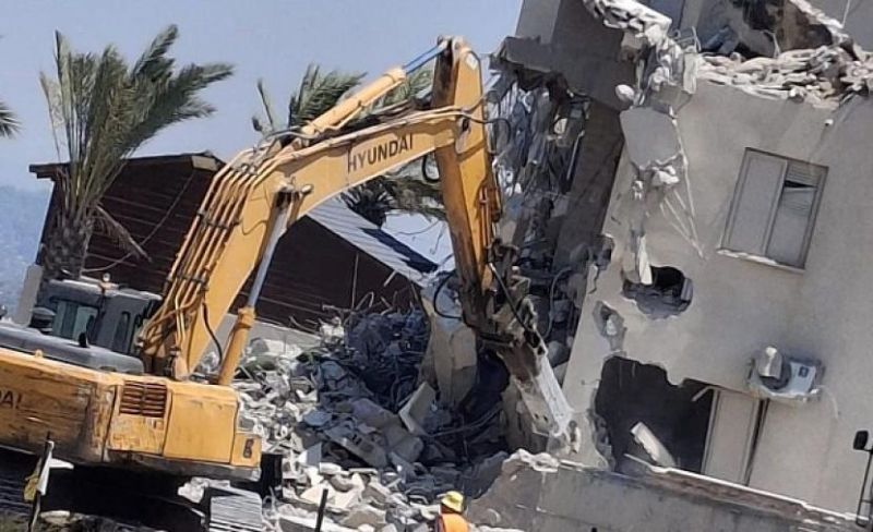 الاحتلال يجبر مواطناً من رام الله على هدم منزله ذاتياً