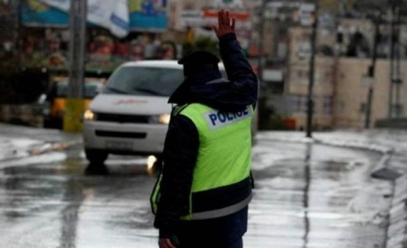 الشرطة تحذر من مخاطر القيادة أثناء هطول الأمطار