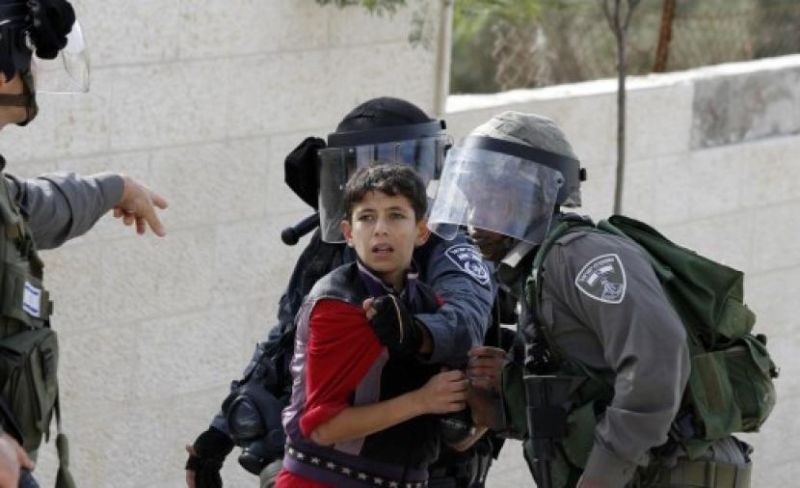 قوات الاحتلال تعتقل طفلا من القدس
