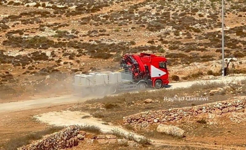 18 يوما على حصار منازل قصرة والاحتلال ينصب بوابة حديدية