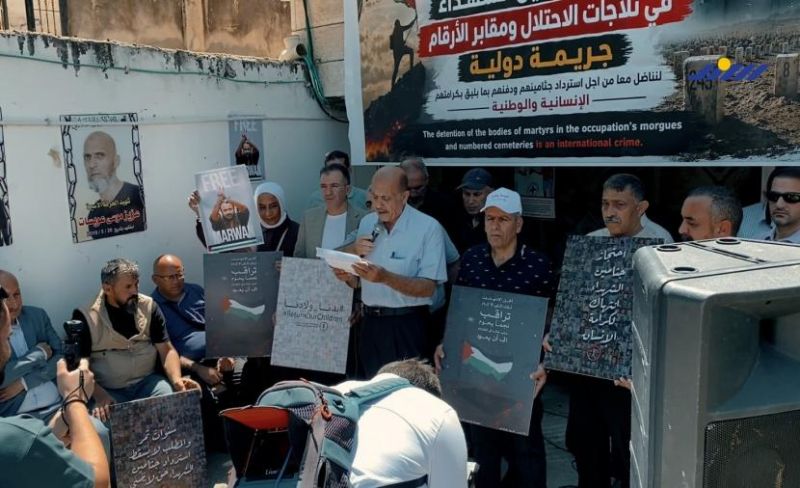 "أقلّ حق أن نودّعهم".. عائلات شهداء الخليل تطالب باسترداد جثامين أبنائها