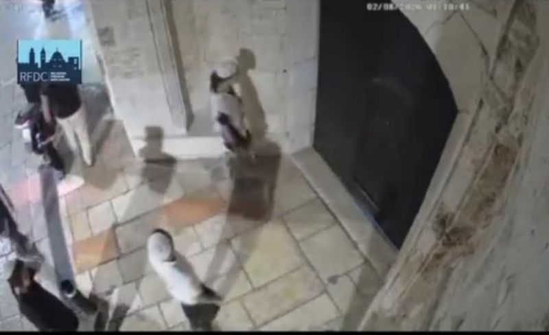مستوطنون يعتدون على كنيسة بالقدس المحتلة