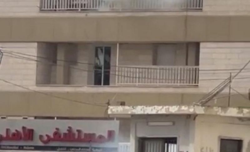 الاحتلال يقمع وقفة بالخليل ويطلق قنابل الغاز صوب مستشفى