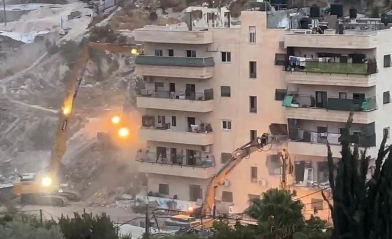 الاحتلال يهدم بناية سكنية من 5 طوابق بالقدس