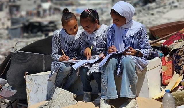 "التربية": 22 ألف شهيد من الطلبة والكوادر التعليمية وتدمير العشرات من المدارس والجامعات خلال 3 سنوات من العدوان