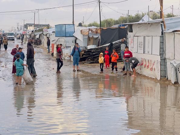 تقرير لأطباء بلا حدود: تدهور كارثي في خدمات المياه والصرف الصحي بغزة