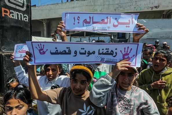 خاص| ترتيبات إدارة غزة ما تزال تصطدم بملف السلاح.. وإسرائيل تمضي بخطة "المدن التجريبية"