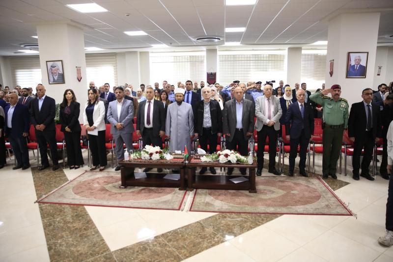 المدرسة الوطنية الفلسطينية للإدارة تُخرّج المشاركين في برنامج الإدارة والقيادة