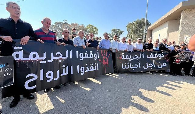 3 إصابات إثر تعرضهم للطعن في الطيبة