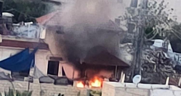 قوات الاحتلال تحرق عدة منازل في مخيم جنين