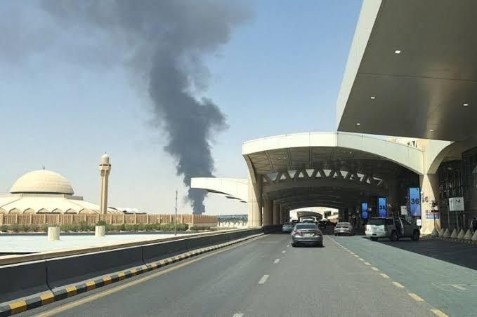 الرئاسة تدين الاعتداء على مطار الملك خالد وتعزي القيادة السعودية بضحاياه