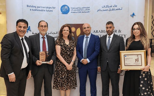 جامعة الخليل تحصد المرتبة الأولى في الجائزة العربية للمسؤولية الاجتماعية والاستدامة لعام 2026 ضمن قطاع التعليم