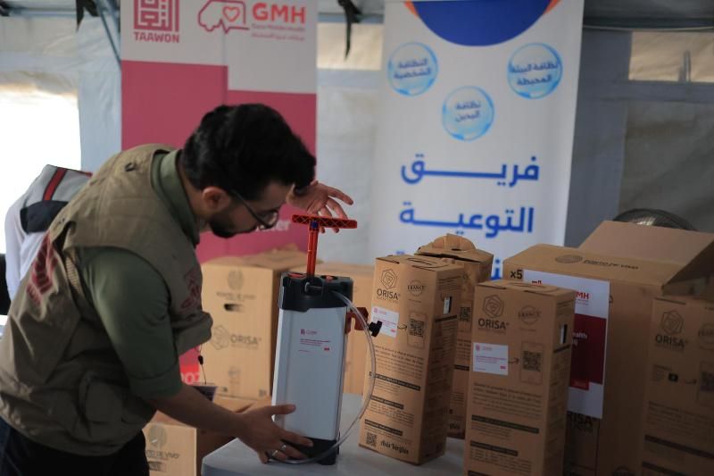 التعاون توزع فلاتر مياه على 195 أسرة في غزة لحماية الفئات الأكثر عرضة للمخاطر الصحية
