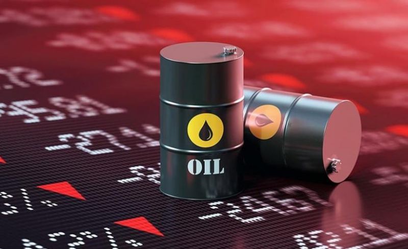 تراجع أسعار النفط وارتفاع الذهب