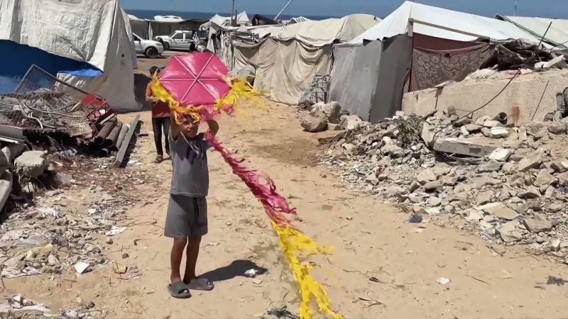 كيف يوظف الاحتلال طائرات الأطفال الورقية لتبرير التصعيد في غزة؟