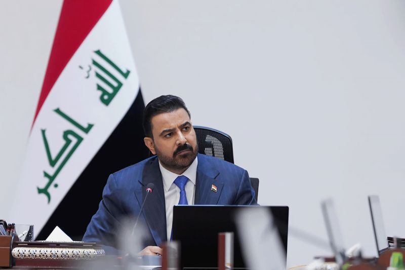 رئيس الحكومة العراقية يعلن بدء تسليم سلاح فصائل جبل سنجار للدولة