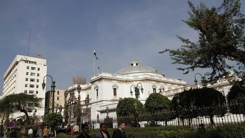 البرلمان المصري يرجئ حسم تفويض إرسال قوات للسعودية إلى الأسبوع المقبل