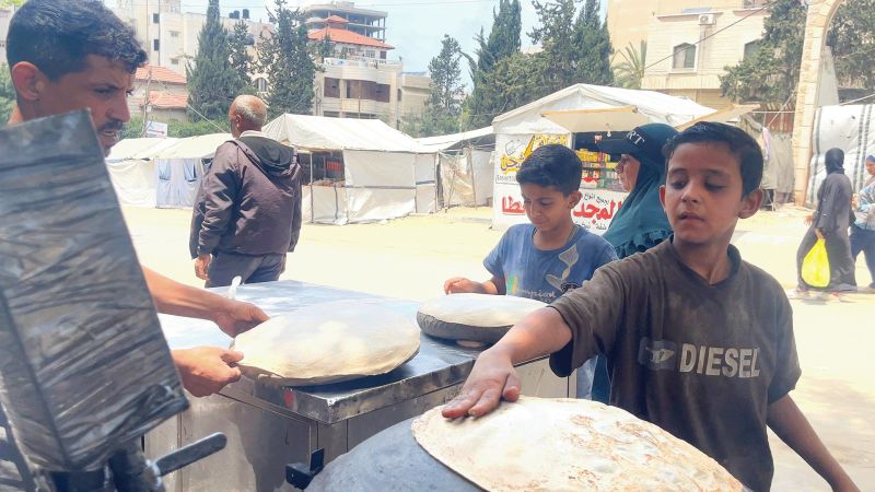شاهد.. أحلام أطفال غزة في العيد تحت الركام