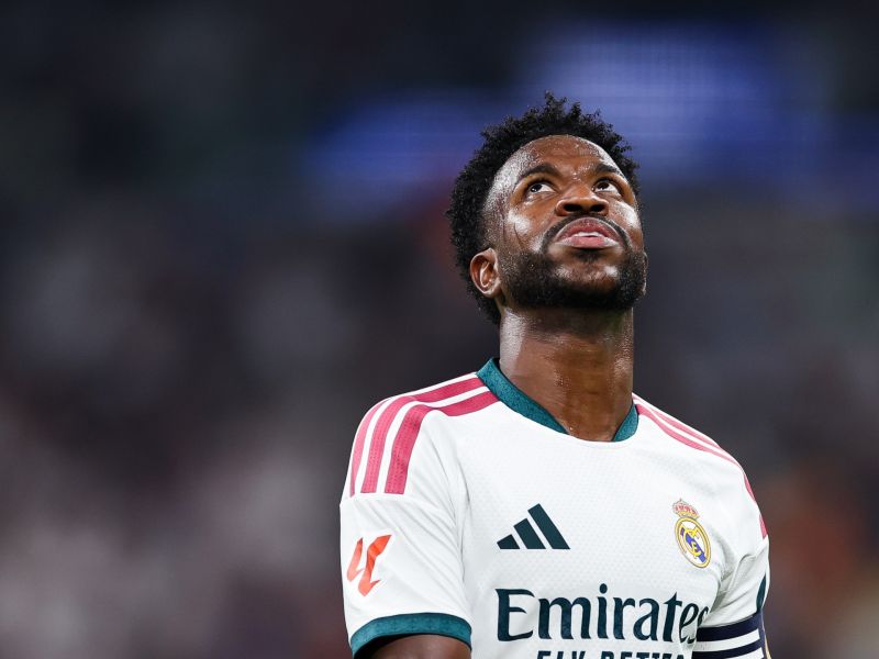 من العقد الجديد إلى شائعات "الشبيه".. ما الذي يحدث لفينيسيوس في ريال مدريد؟