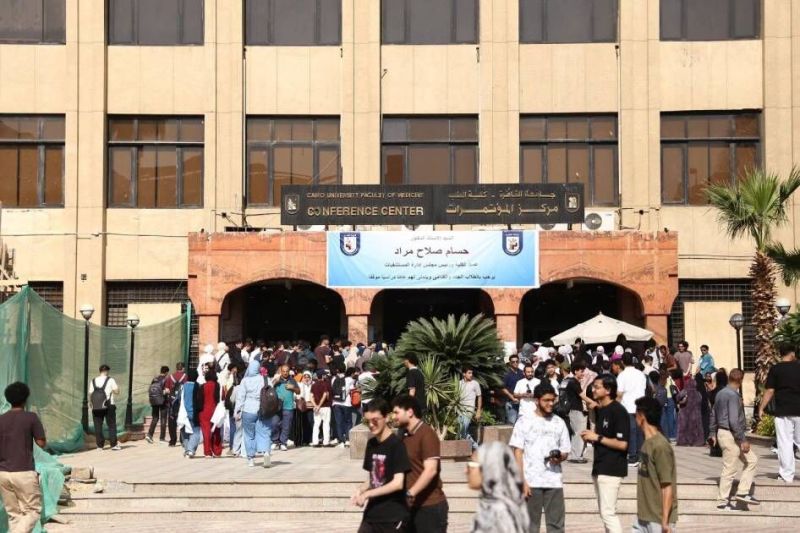 جدل في مصر حول تزايد أعداد الطلاب الوافدين بكليات الطب ومطالب بحماية حقوق المصريين