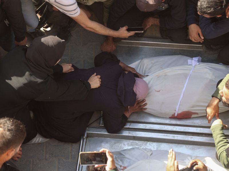 شهيد وإصابات جديدة في غزة وتحذيرات من كارثة إنسانية تشمل الأطفال