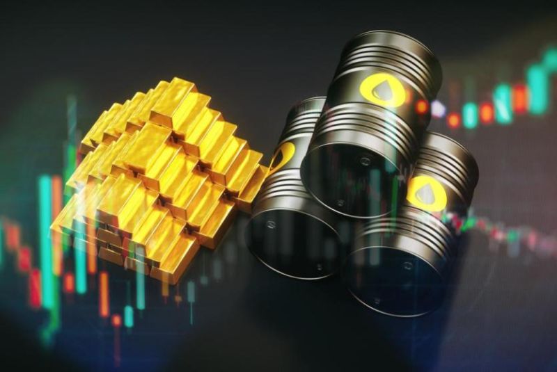 النفط يرتفع بفعل مخاطر الإمدادات والذهب يتراجع مع ترقب الفائدة