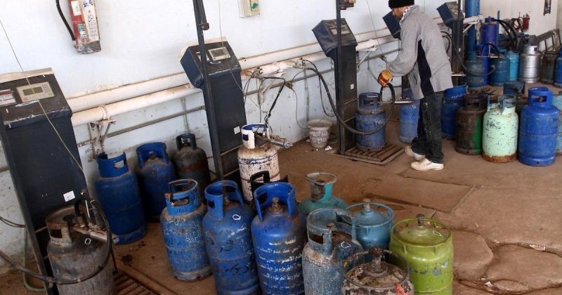 دخول 4 شاحنات غاز إلى غزة وتوزيعها على أكثر من 9 آلاف مستفيد