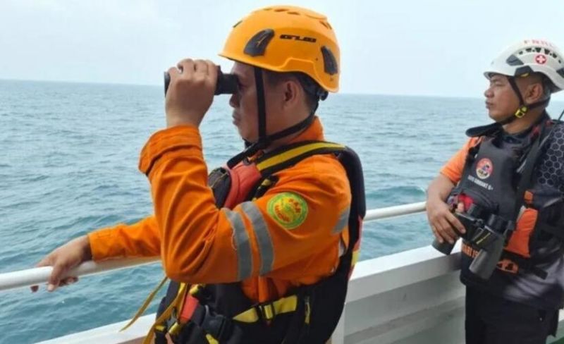 إندونيسيا.. بدء عمليات البحث عقب انقطاع الاتصال بسفينة تقل 241 شخصًا